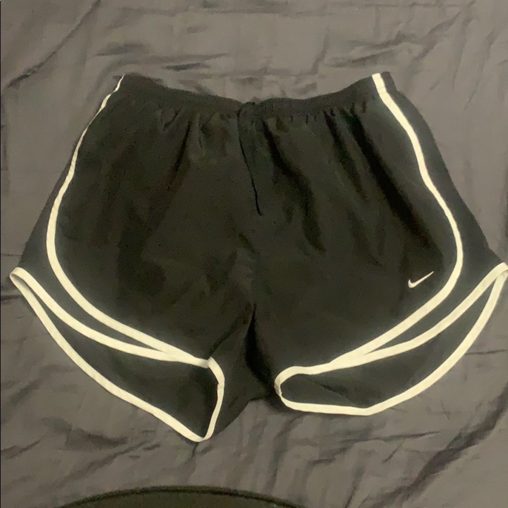 Black nike dri fit tempo shorts